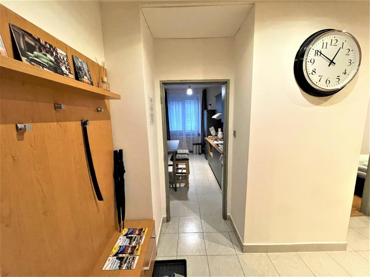 Apartment Helen - Old Town, Ac ブラチスラヴァ エクステリア 写真