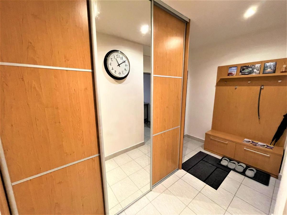 Apartment Helen - Old Town, Ac ブラチスラヴァ エクステリア 写真